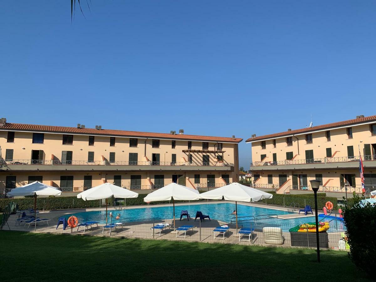 Aparthotel Aurelia Rta Detta il Cascinale Montignoso Esterno foto